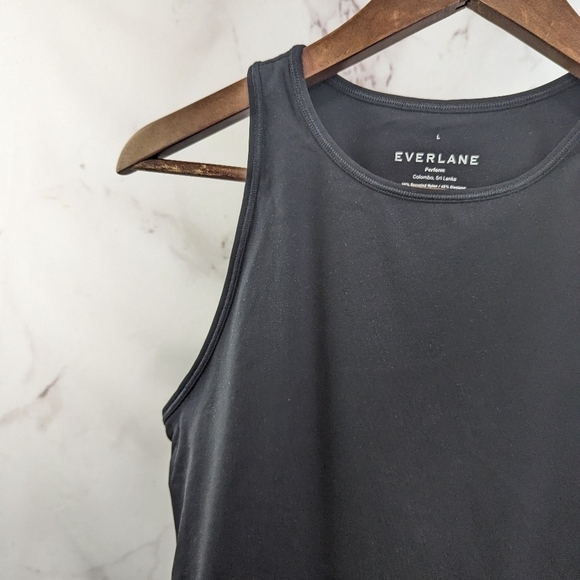 Everlane Tank Top Womens Black Crop The Perform High Neck Shelf Bra NEW - Picture 4 of 14